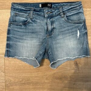 Kut from the Kloth Gidget mid rise 4” Women's Blue Denim Shorts